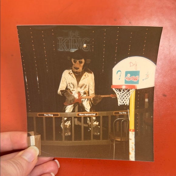 Chuck E Cheese Other - “The King” animatronic character from OG Chuck E. Cheese’s Pizza Time Theatre